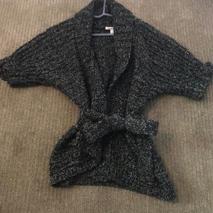 Like new oversized Kenneth Cole sweater, size sm.